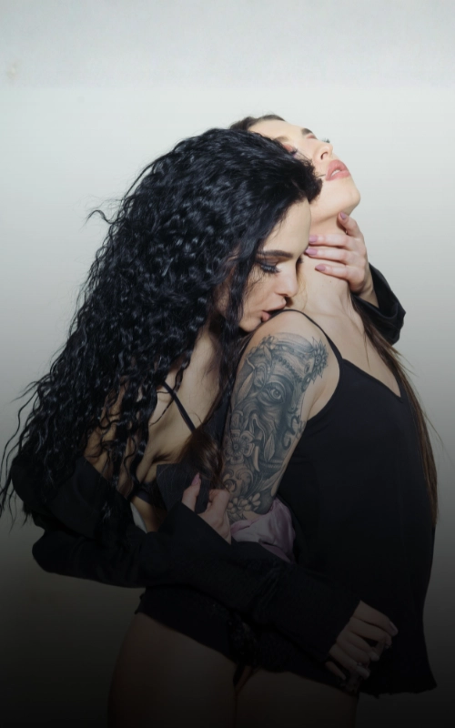 lesbian dating near me canada