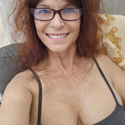 Mistress Iris