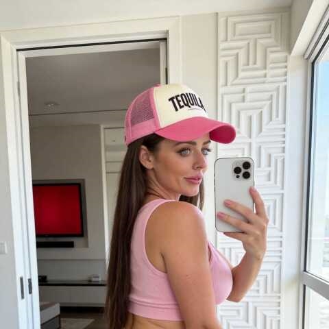 Sophie Dee