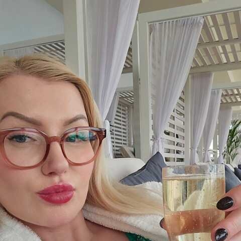 Mistress dolly