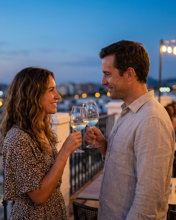 Couple on a date in Marbella, Spain — ExpatSingles dating for expats