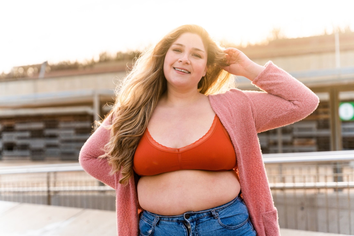 A confident curvy woman, part of the Curvalicious community