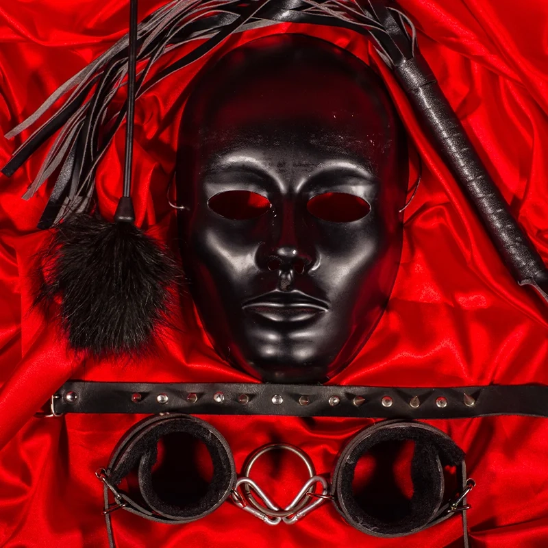 BDSM Georgia hero middle