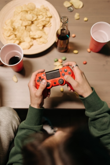 Reporting and blocking on gaming dating platform
