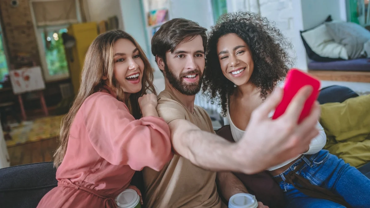 What Happens at a Lifestyle Meet and Greet?