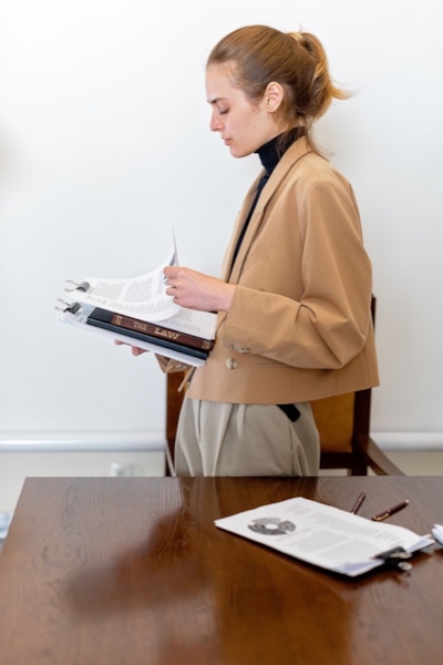 Illustrative photograph accompanying Dating Site Comparisons | Dating Legal