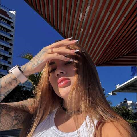 DazzlingSurfer263e9d