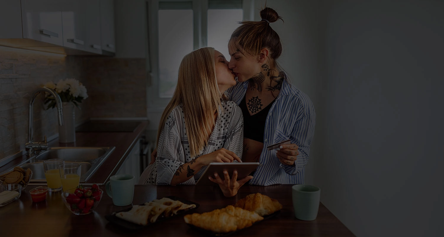 Join 1000's of Lesbians Singles looking for relationships, fun and love on the LesbianLoveHub app