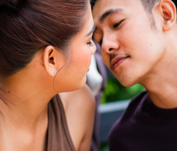 LetsMeetUp vs eHarmony: Which Dating Site Is the best