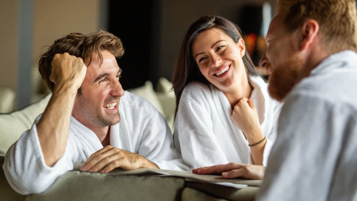 How to Avoid Awkward Encounters With Coworkers in the Lifestyle