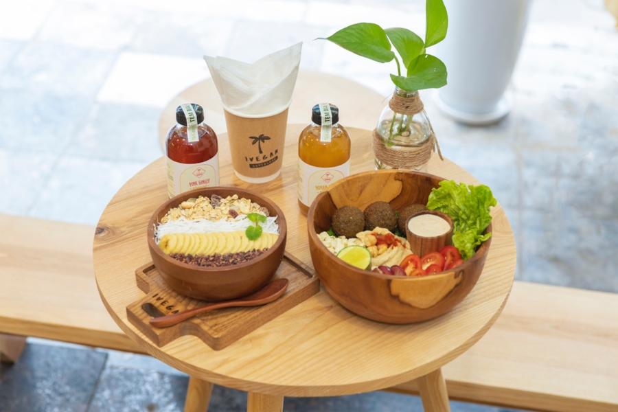 A couple sharing a plant-based meal in Perth
