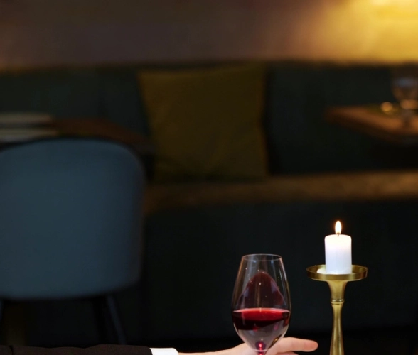 LetsMeetUp vs OkCupid: Which Dating App Delivers Dates?