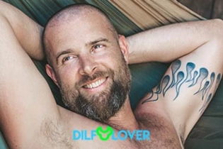 Browse and chat with gay DILFs and admirers on DILFLover.com/Gay